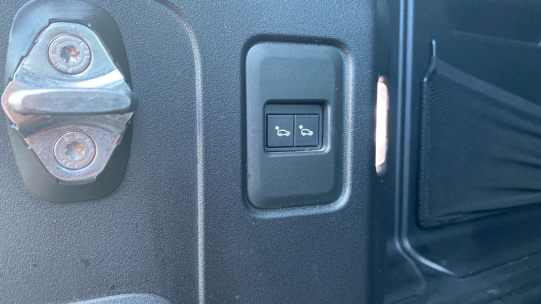 Land Rover Defender 2.0 D240 First Edition 110 5dr Auto Diesel Estate